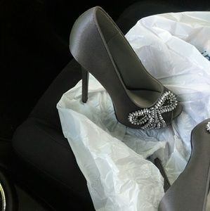 White by Vera Wang Pump